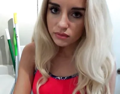 Красивая девушка после учебы занимается сексом с любимым парнем