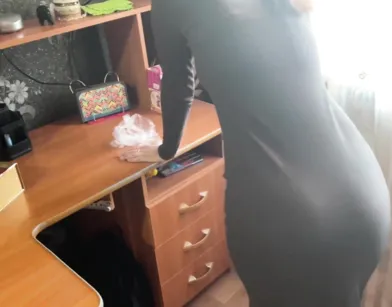 Русская риэлторша согласилась на секс с клиентом прямо во время сделки