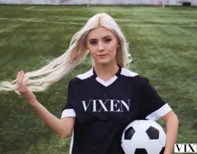 Смог забить гол в киску Евы Эльфи