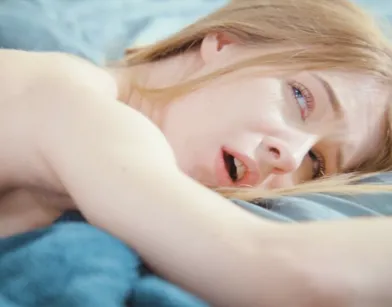 Утренний оргазм с молодой милашкой