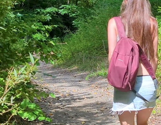 Прогулка с девушкой на природе закончилась сексом возле речки